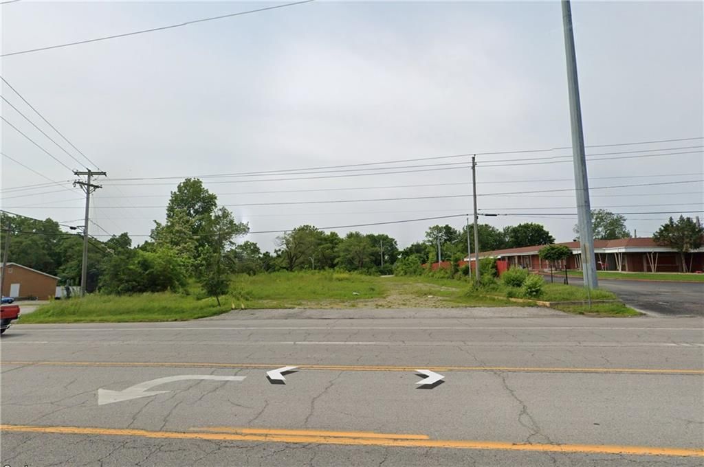 10305 E Us 40 Highway — photo 14