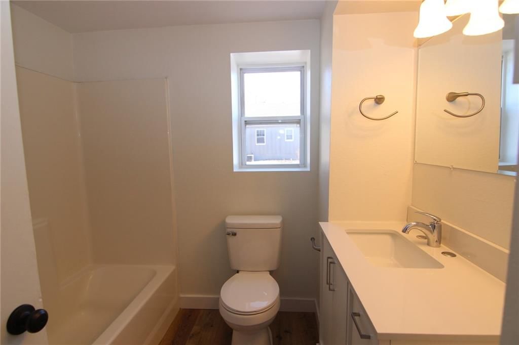 5628 Pitkin Avenue — photo 9