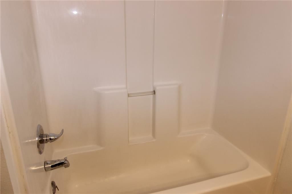 5628 Pitkin Avenue — photo 10