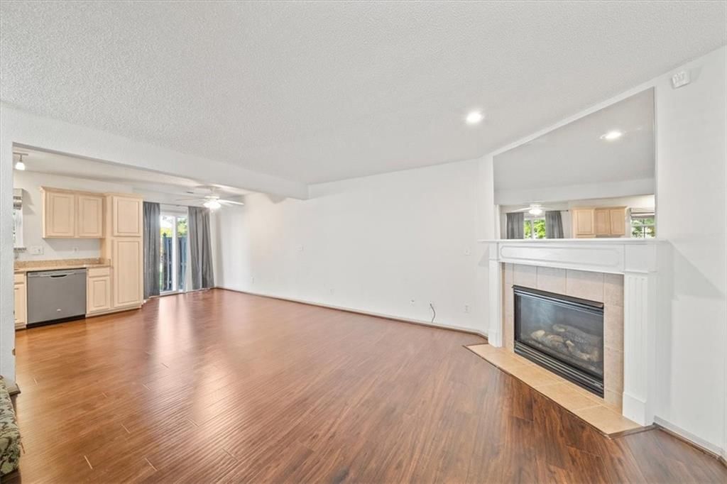 10668 E 46th Street — photo 2