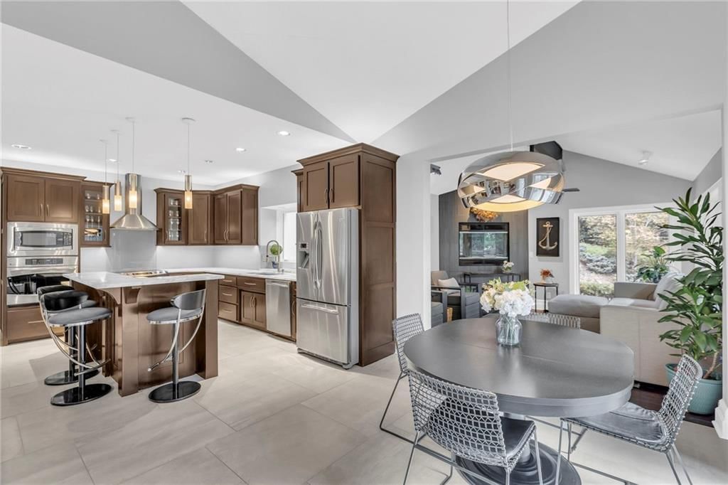 6 NW Briar Point Drive — photo 16