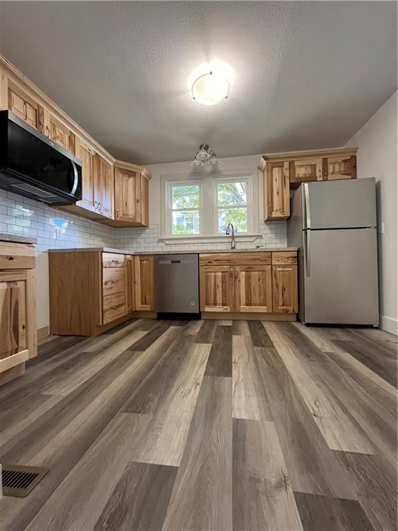 524 Kansas Avenue — photo 16