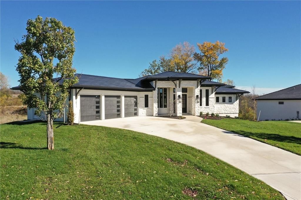 Photo 3 of 48 - 3411 S Mize Ridge Court