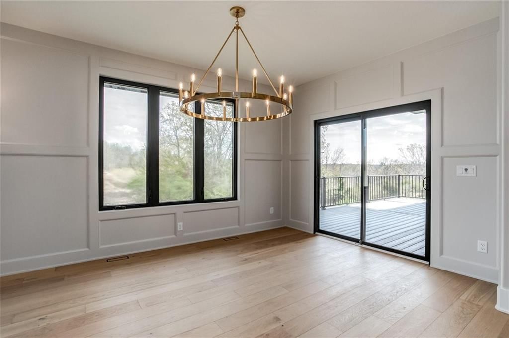 Photo 9 of 48 - 3411 S Mize Ridge Court