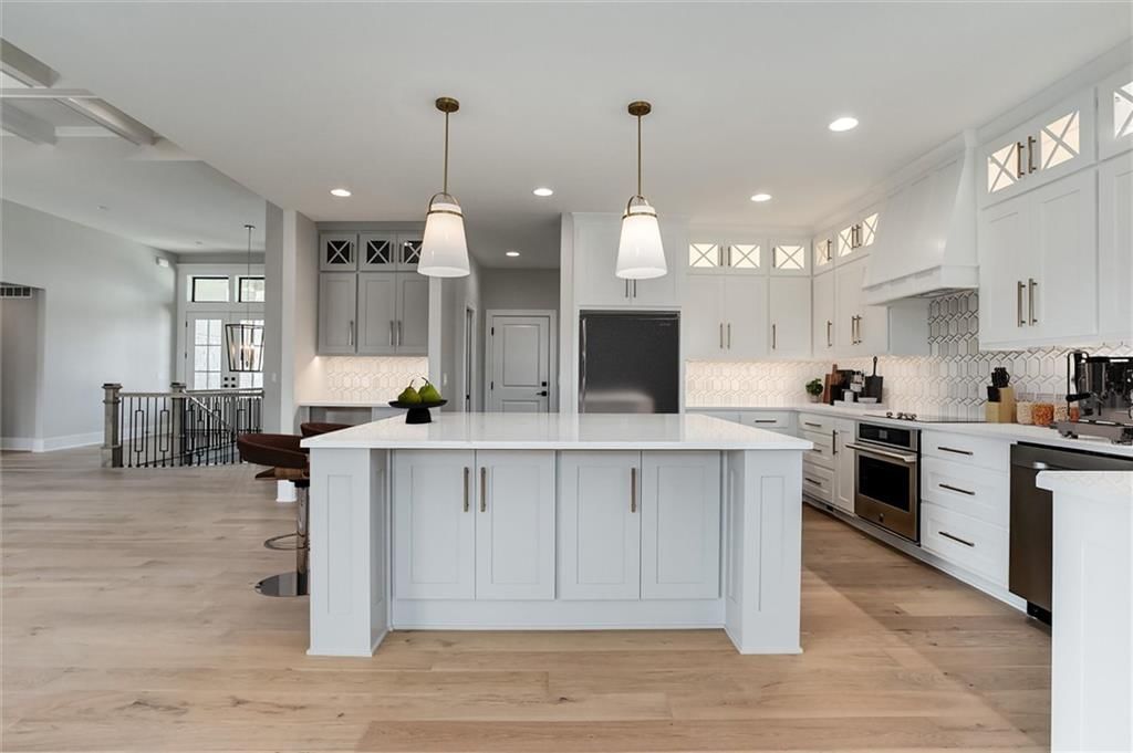 Photo 18 of 48 - 3411 S Mize Ridge Court