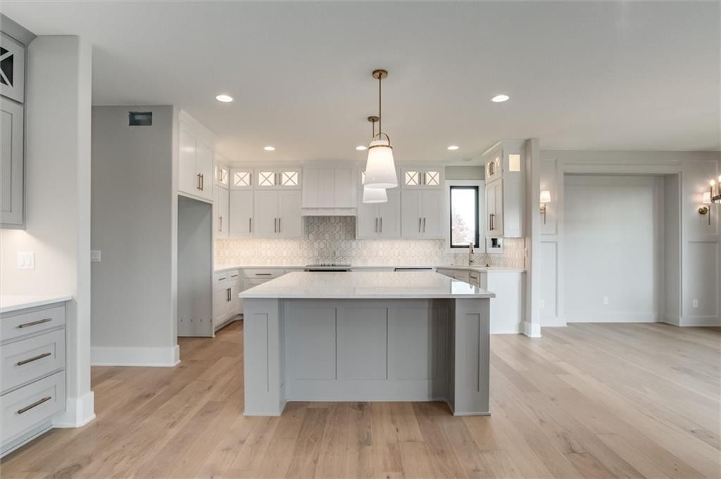Photo 19 of 48 - 3411 S Mize Ridge Court