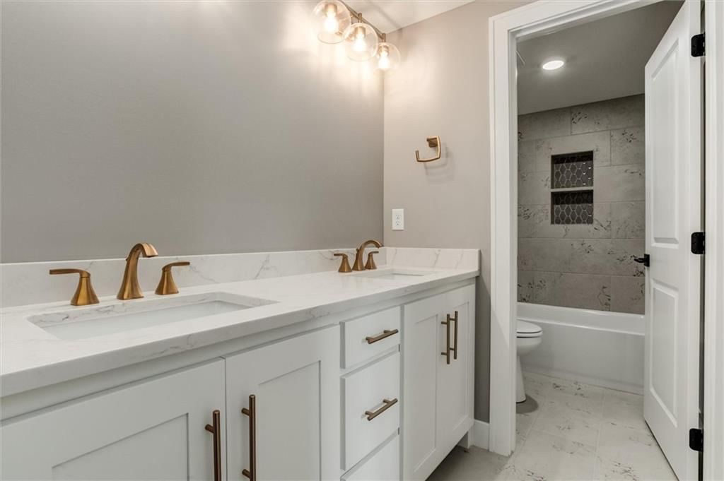 Photo 40 of 48 - 3411 S Mize Ridge Court