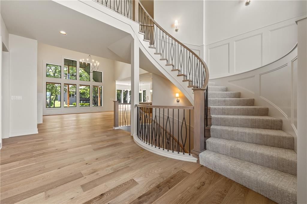 Photo 37 of 75 - 16904 Parkhill Street