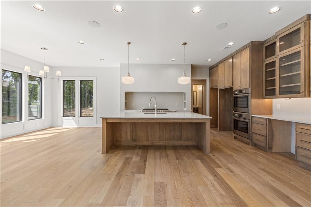 Photo 45 of 75 - 16904 Parkhill Street