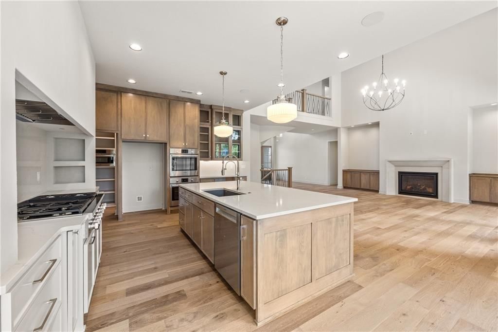 Photo 49 of 75 - 16904 Parkhill Street