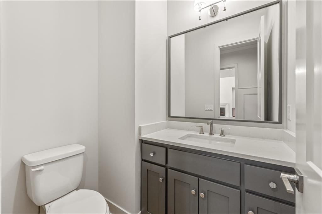 Photo 57 of 75 - 16904 Parkhill Street
