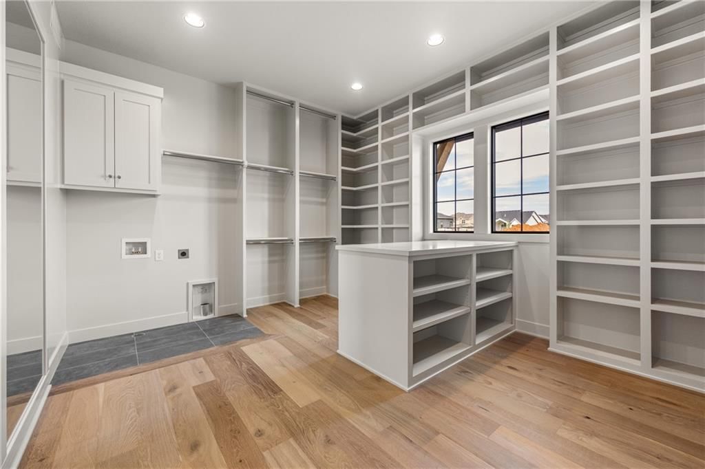 Photo 62 of 75 - 16904 Parkhill Street