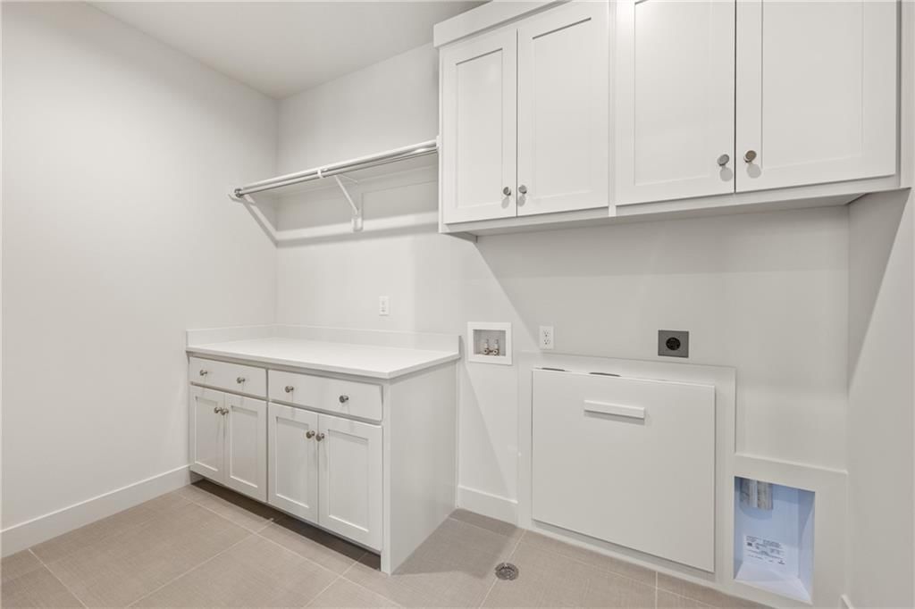 Photo 66 of 75 - 16904 Parkhill Street