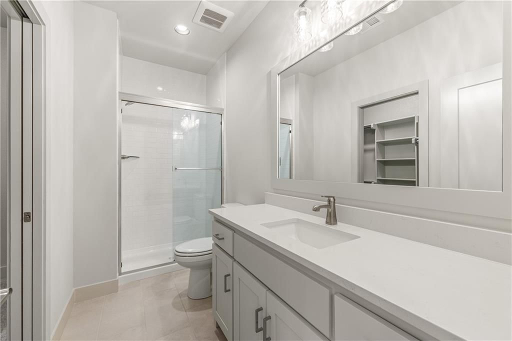 Photo 69 of 75 - 16904 Parkhill Street