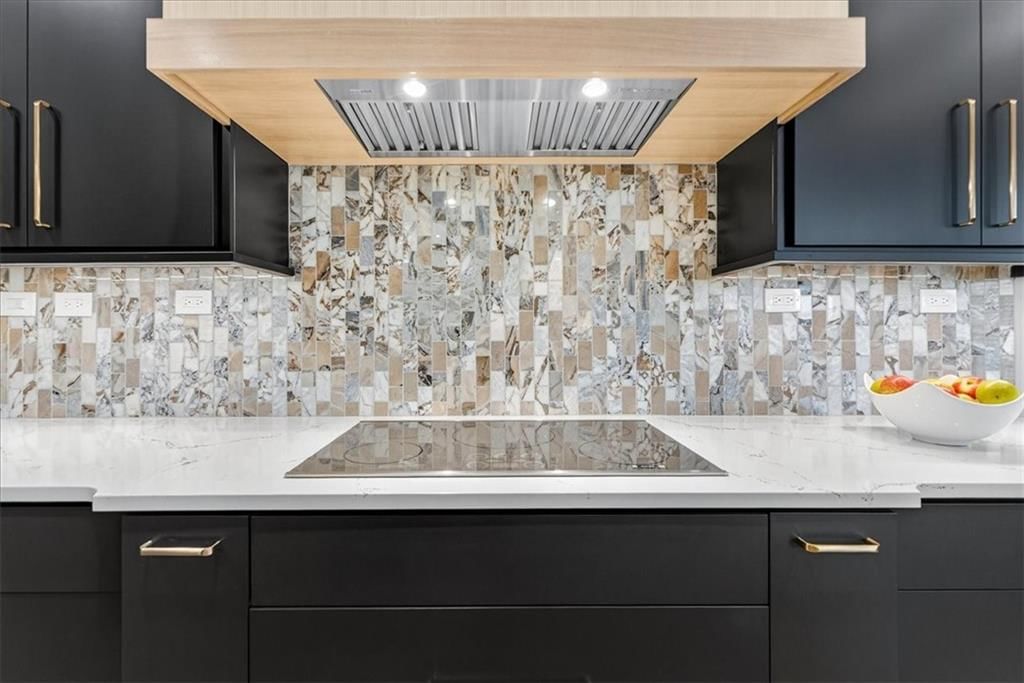 8170 Westlake Drive — photo 18