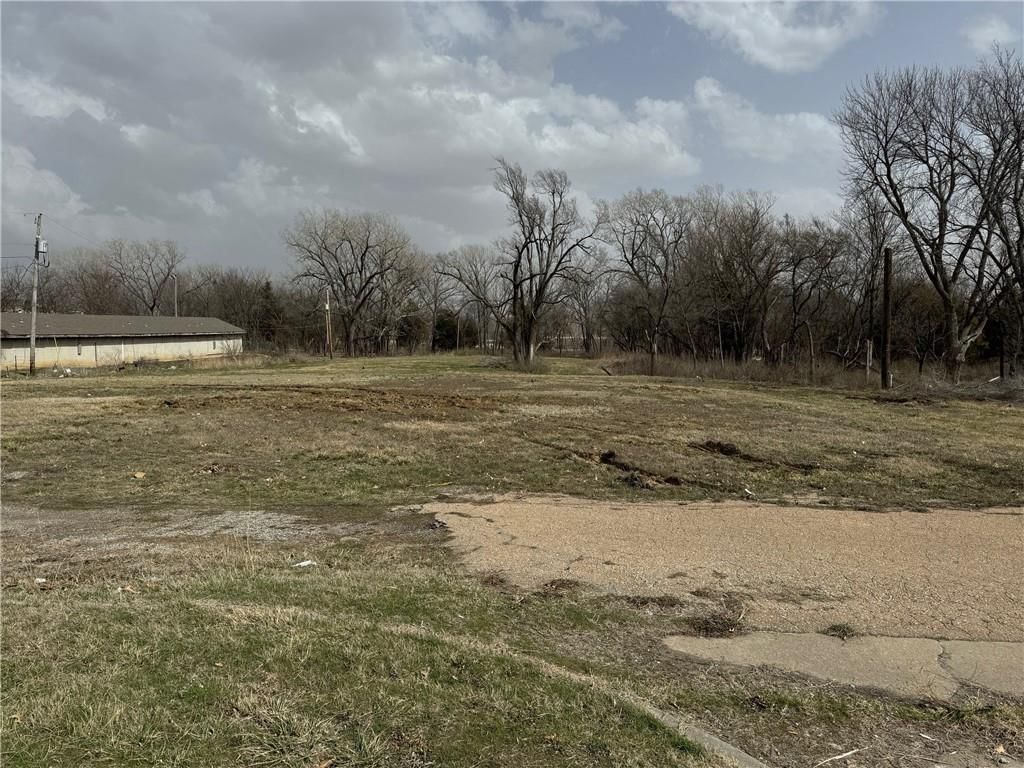3746 SW Topeka Boulevard — photo 2