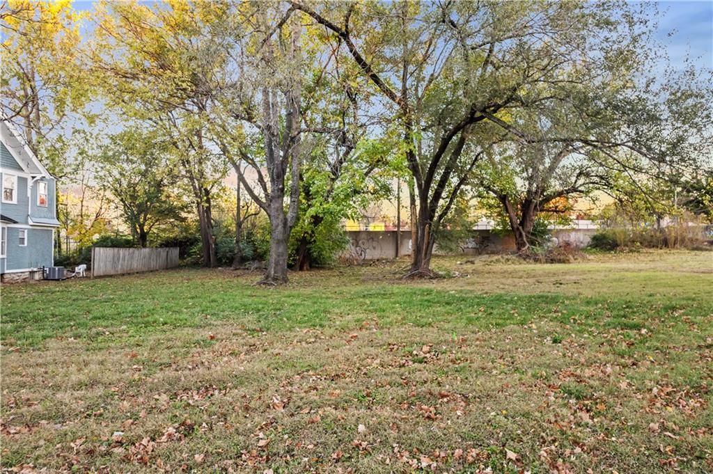 2833 Harrison Street — photo 15