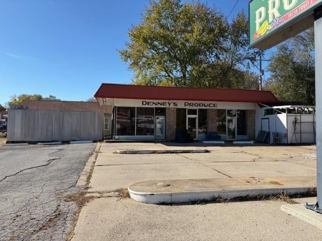 301 N 4th Street — photo 2