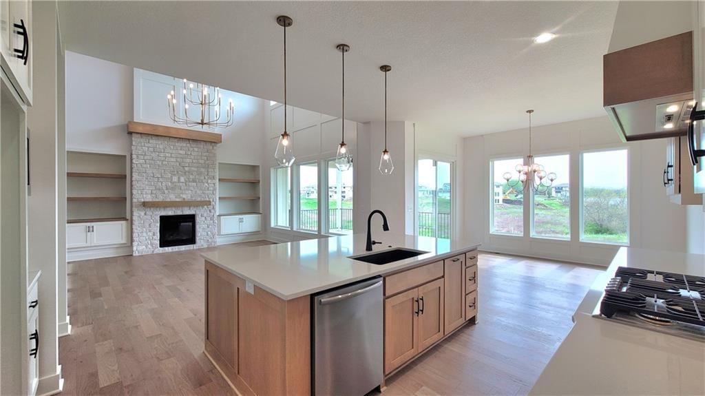 18225 Monrovia Street — photo 18