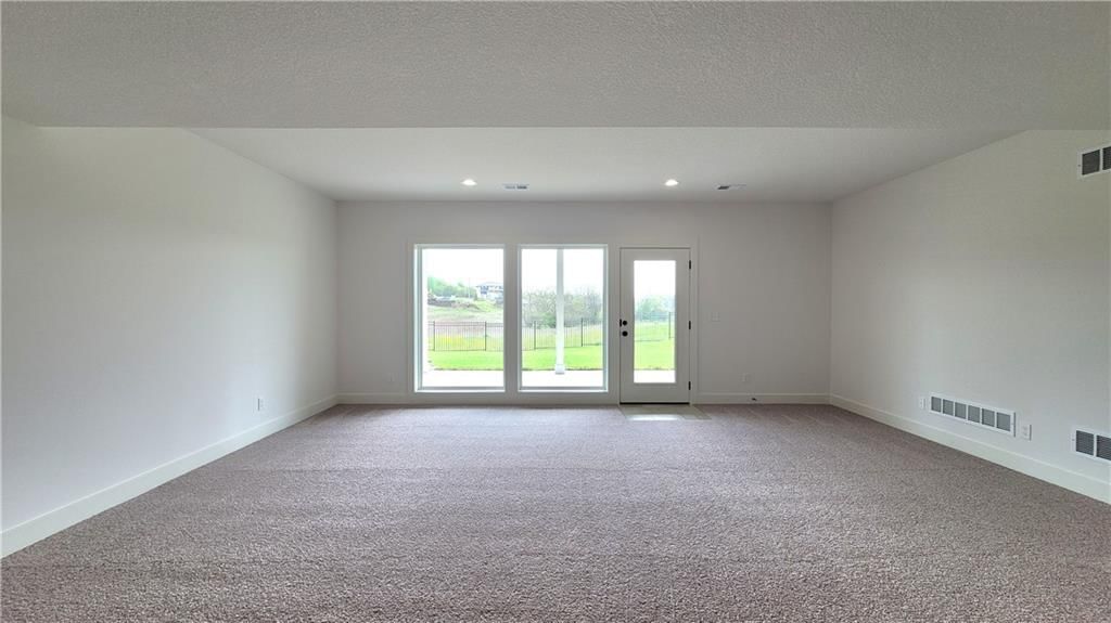 18225 Monrovia Street — photo 48