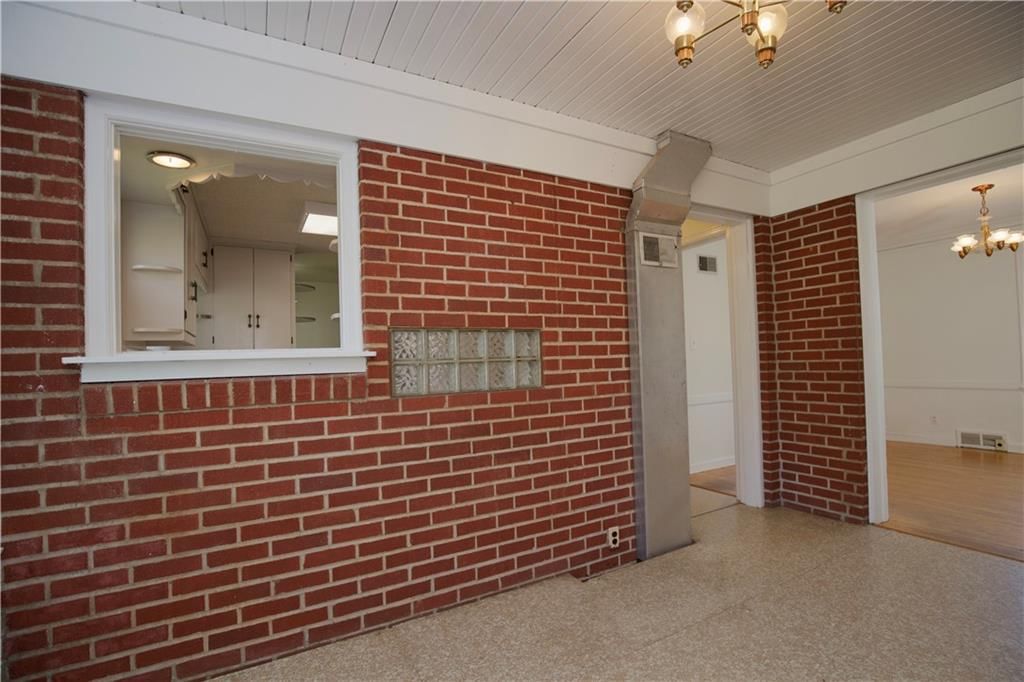 7543 Oak Street — photo 10