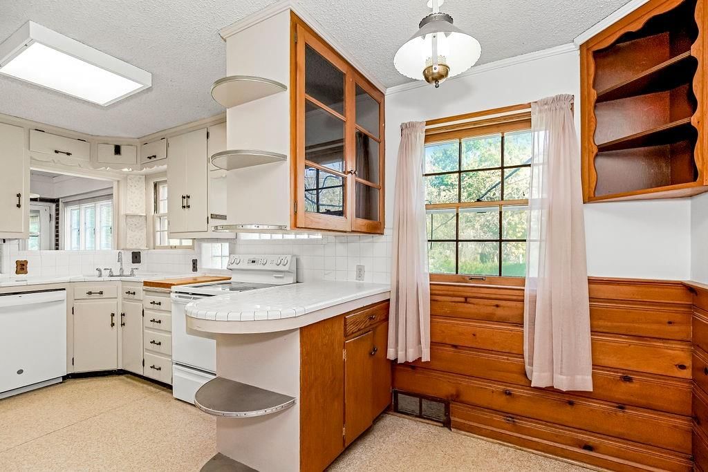 7543 Oak Street — photo 11