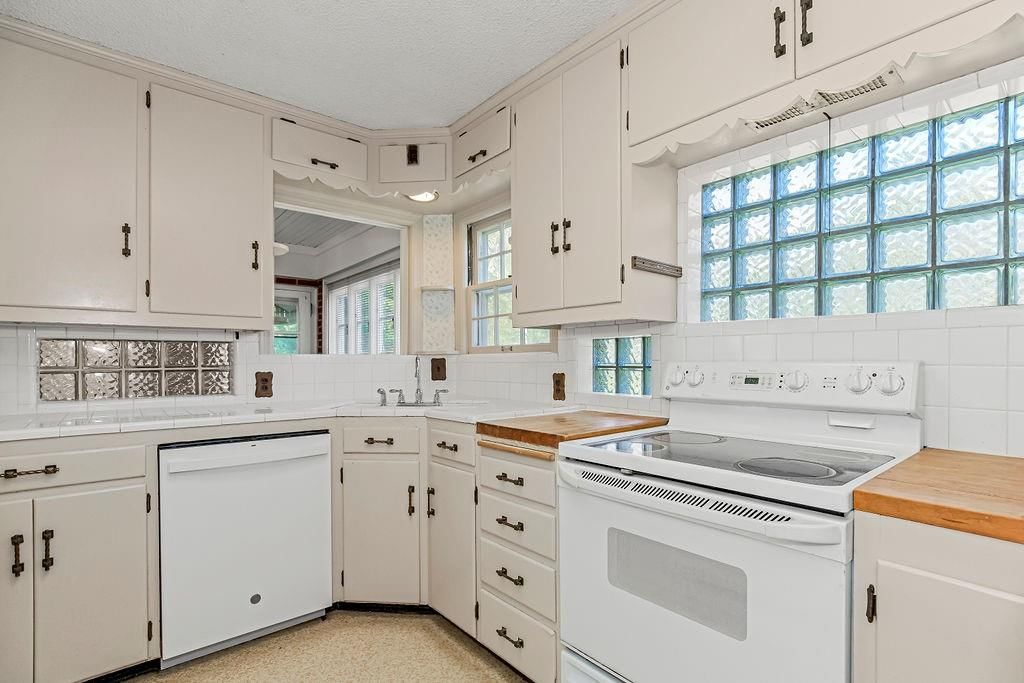 7543 Oak Street — photo 12
