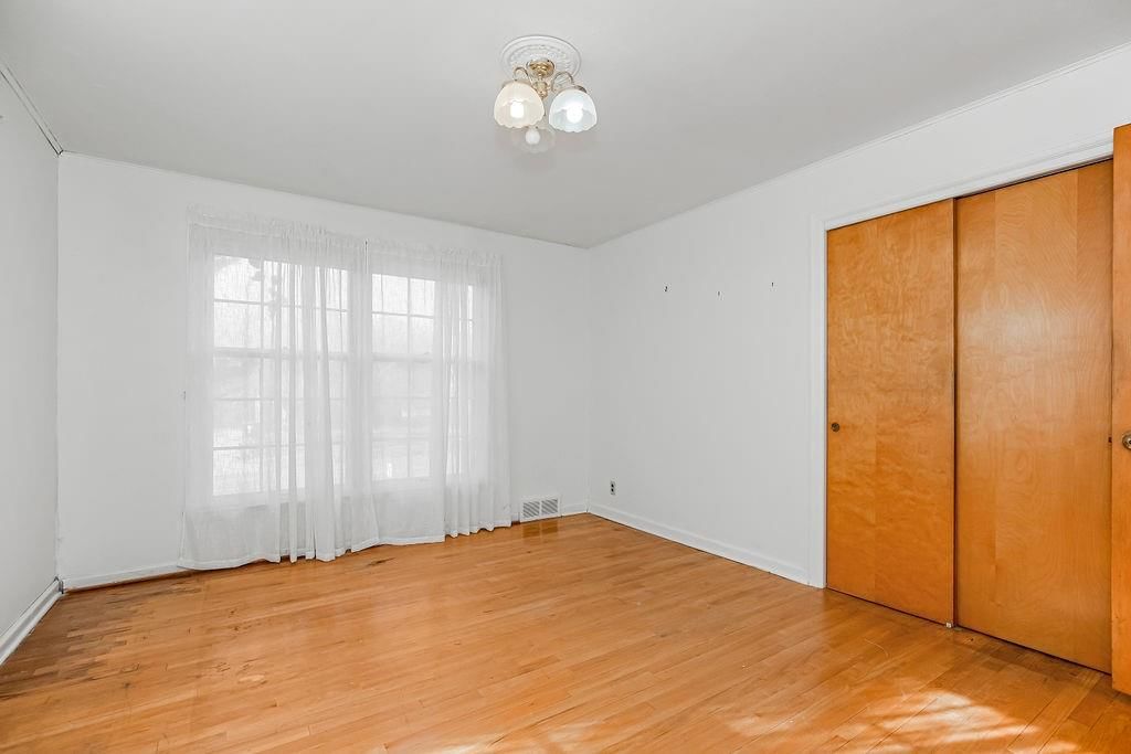 7543 Oak Street — photo 28