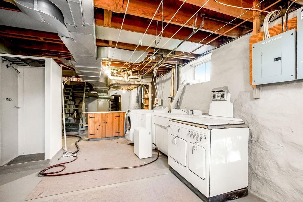 7543 Oak Street — photo 32