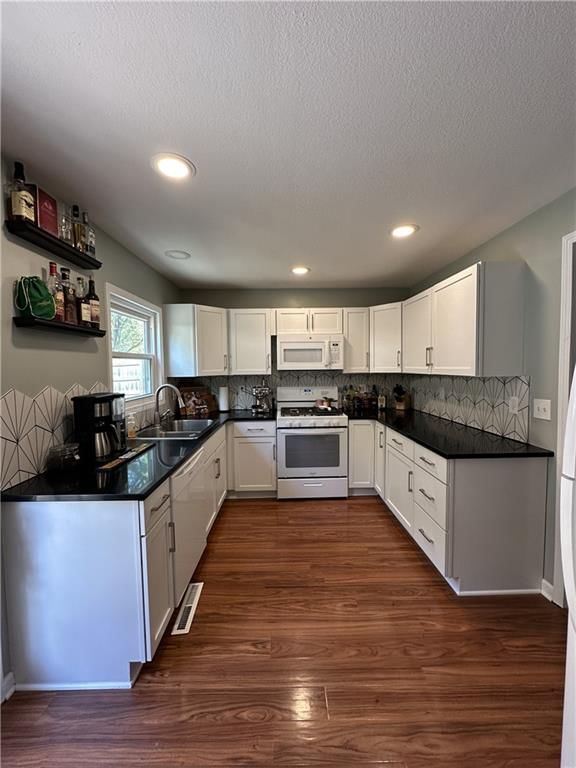 1406 N 61st Terrace — photo 17