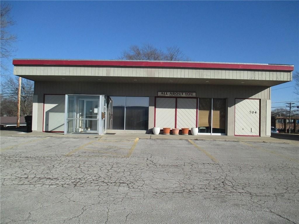 704 NW Obrien Road — photo 1