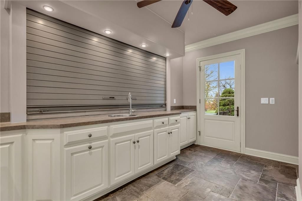 10413 Howe Lane — photo 87