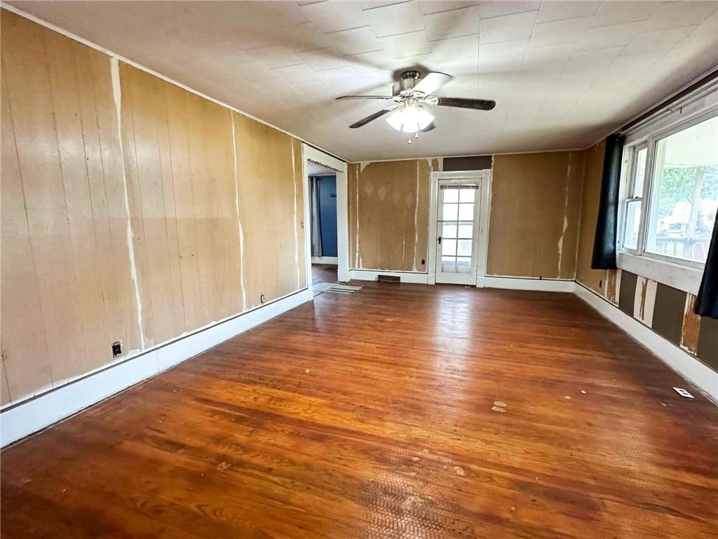214 W Mulberry Street — photo 11