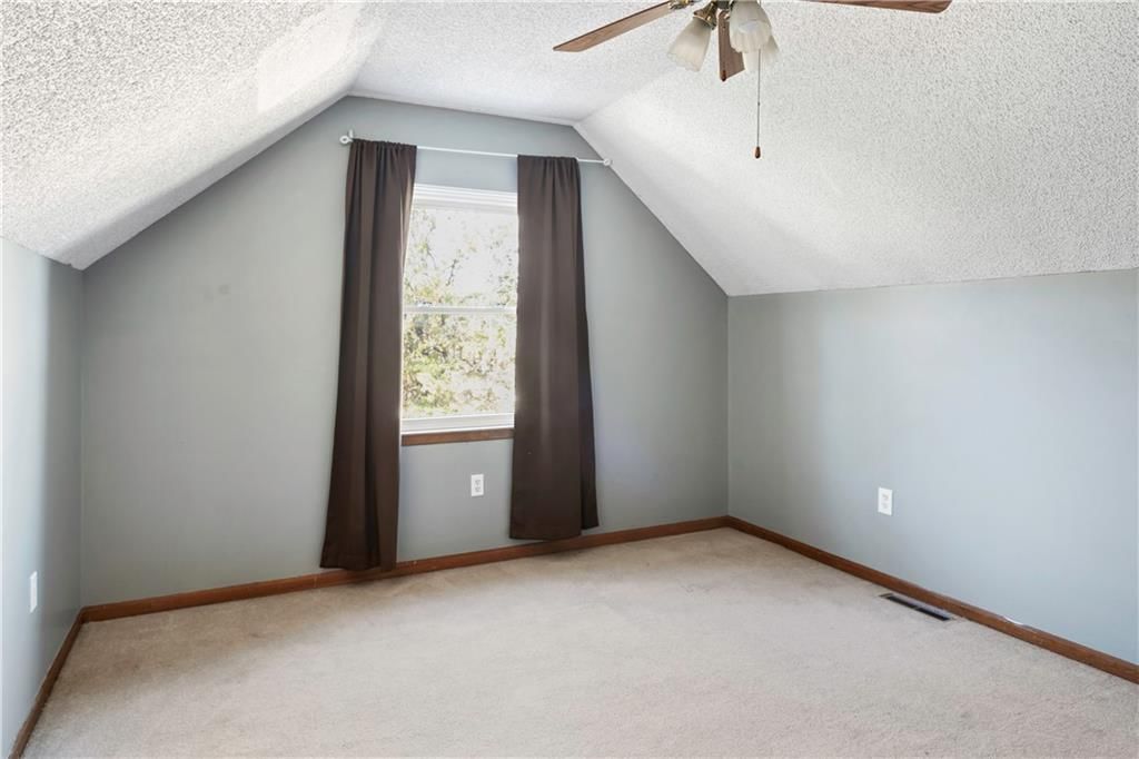 1120 NW Heatherwood Drive NW — photo 19