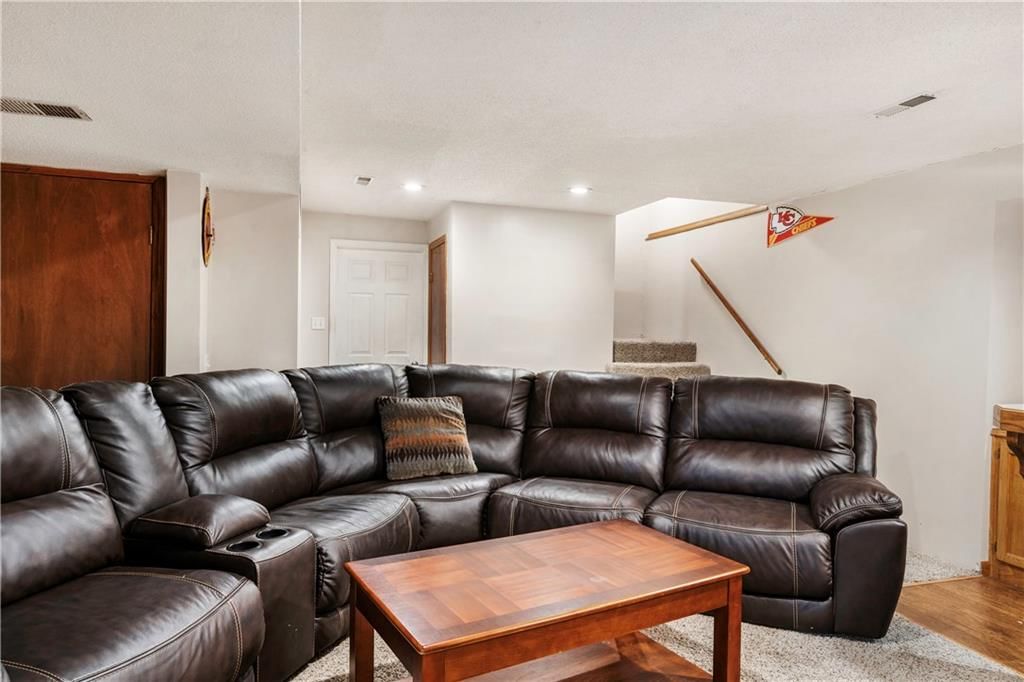 1120 NW Heatherwood Drive NW — photo 25