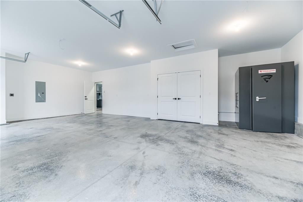 Photo 17 of 22 - 15905 S Lindenwood Drive