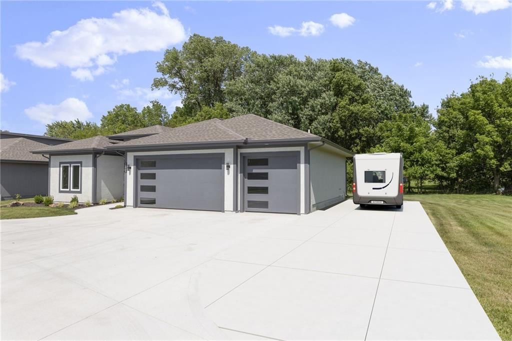 Photo 22 of 22 - 15905 S Lindenwood Drive