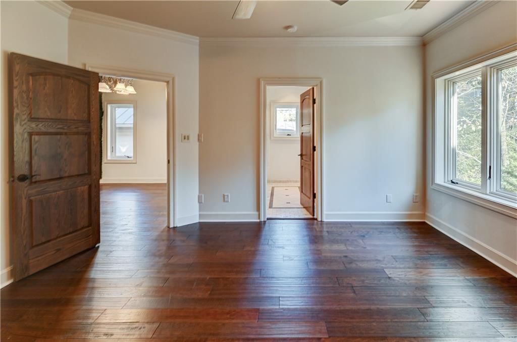 4943 Ward Parkway — photo 42