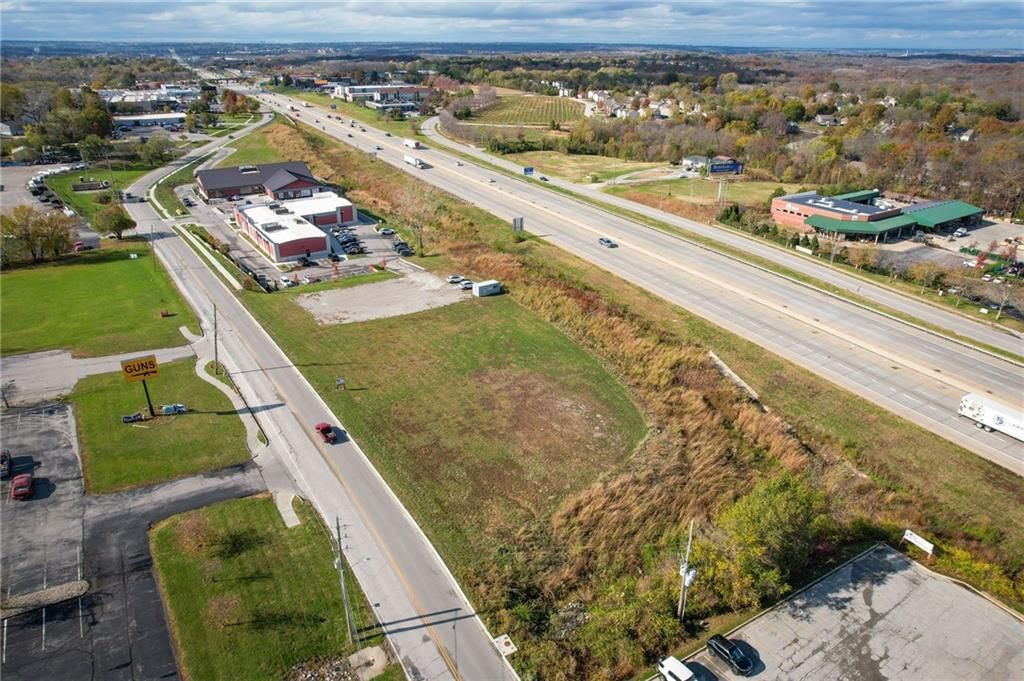 2401 NW South Outer Road — photo 4
