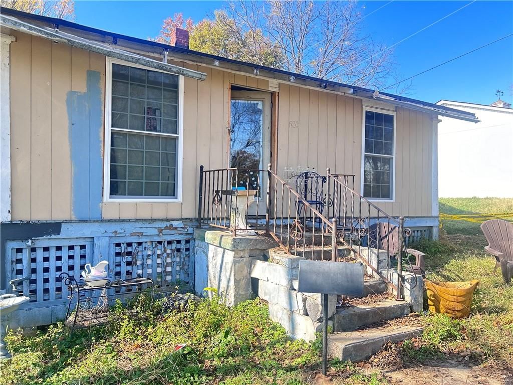 Photo 1 of 13 - 1830 S CRESCENT Avenue