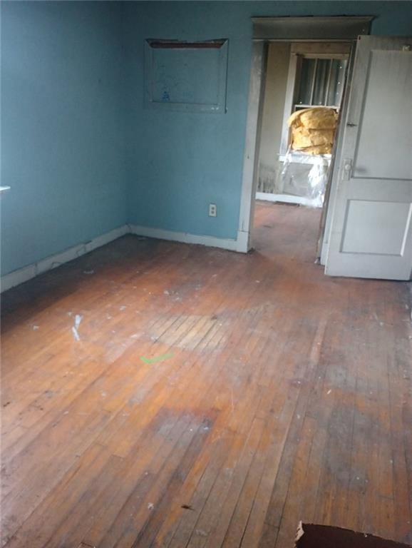 Photo 8 of 13 - 1830 S CRESCENT Avenue
