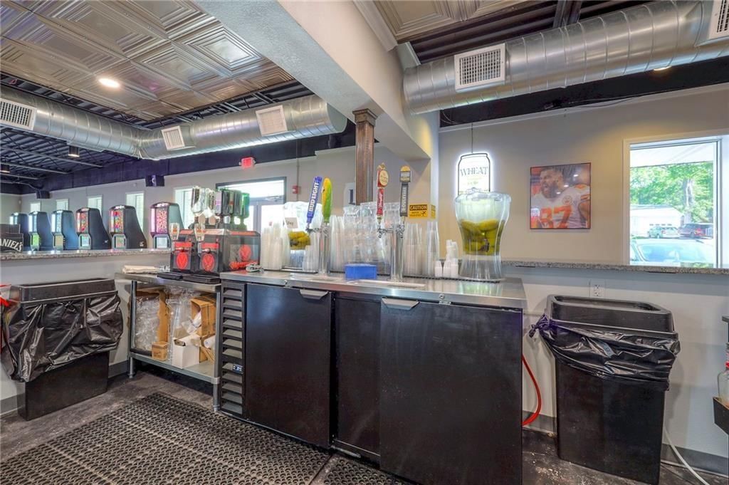 4545 N Brighton Avenue — photo 37