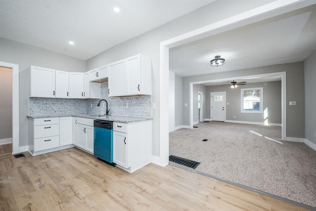 559 Middle Street — photo 5