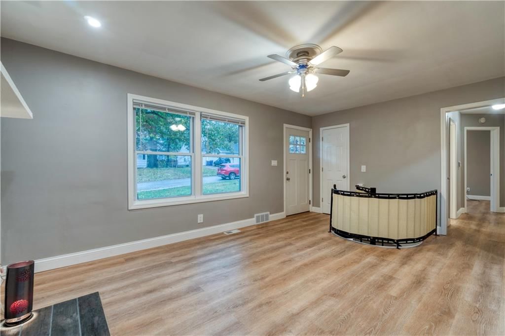 6107 W 58th Street — photo 7