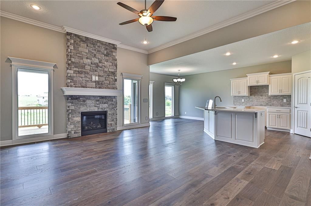 10220 N Winchester Avenue — photo 5