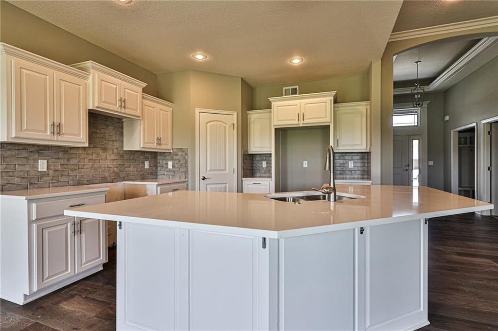 10220 N Winchester Avenue — photo 9