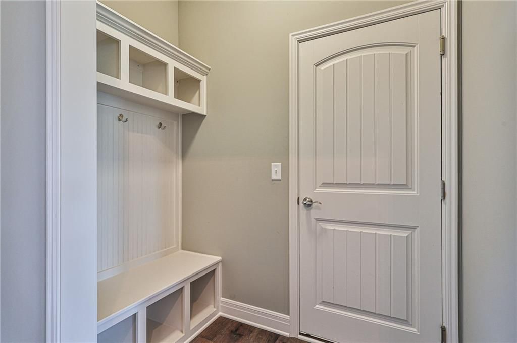 10220 N Winchester Avenue — photo 13