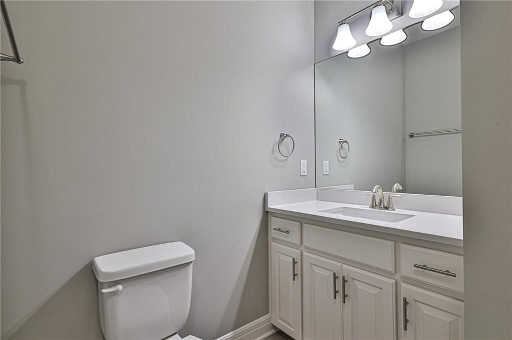 10220 N Winchester Avenue — photo 15