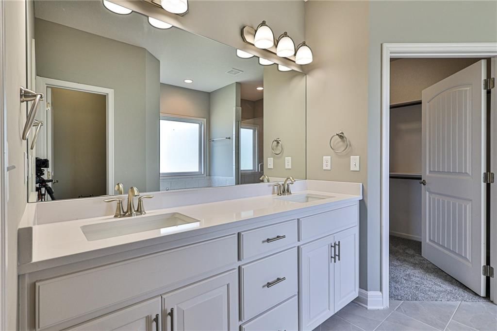 10220 N Winchester Avenue — photo 18
