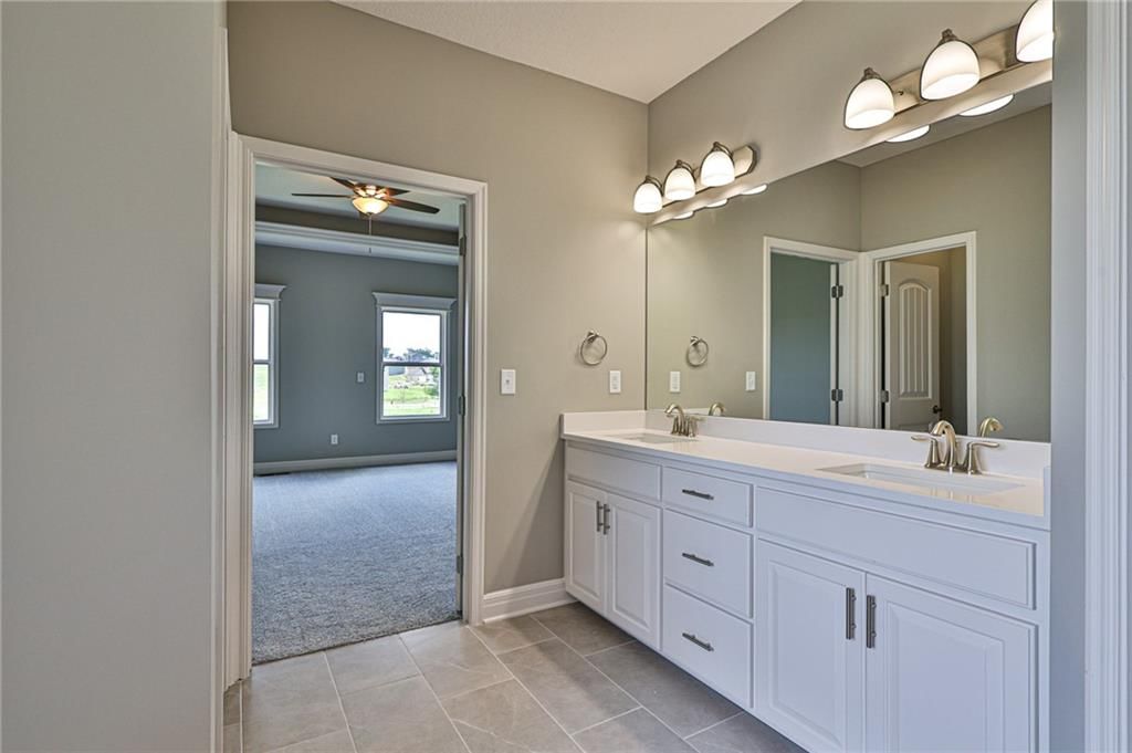 10220 N Winchester Avenue — photo 19